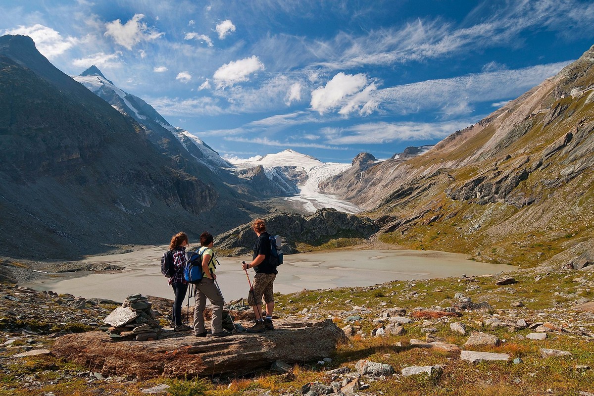 Alpe-Adria-Trail am Grossglockner mit Pasterze-Gletscher