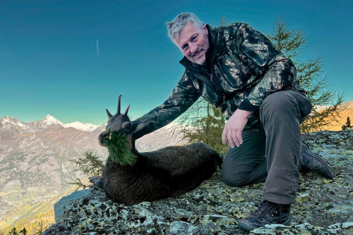Gamsjagd im Angesicht von Seiner Majestät Großglockner | © Almchalet Goldbergleiten Gamsjagd im Angesicht von Seiner Majestät Großglockner | © Almchalet Goldbergleiten