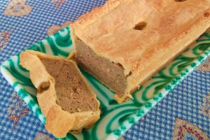 Herzhaft und fein: Getrüffelte Wildpastete, natürlich von Wild aus der Region